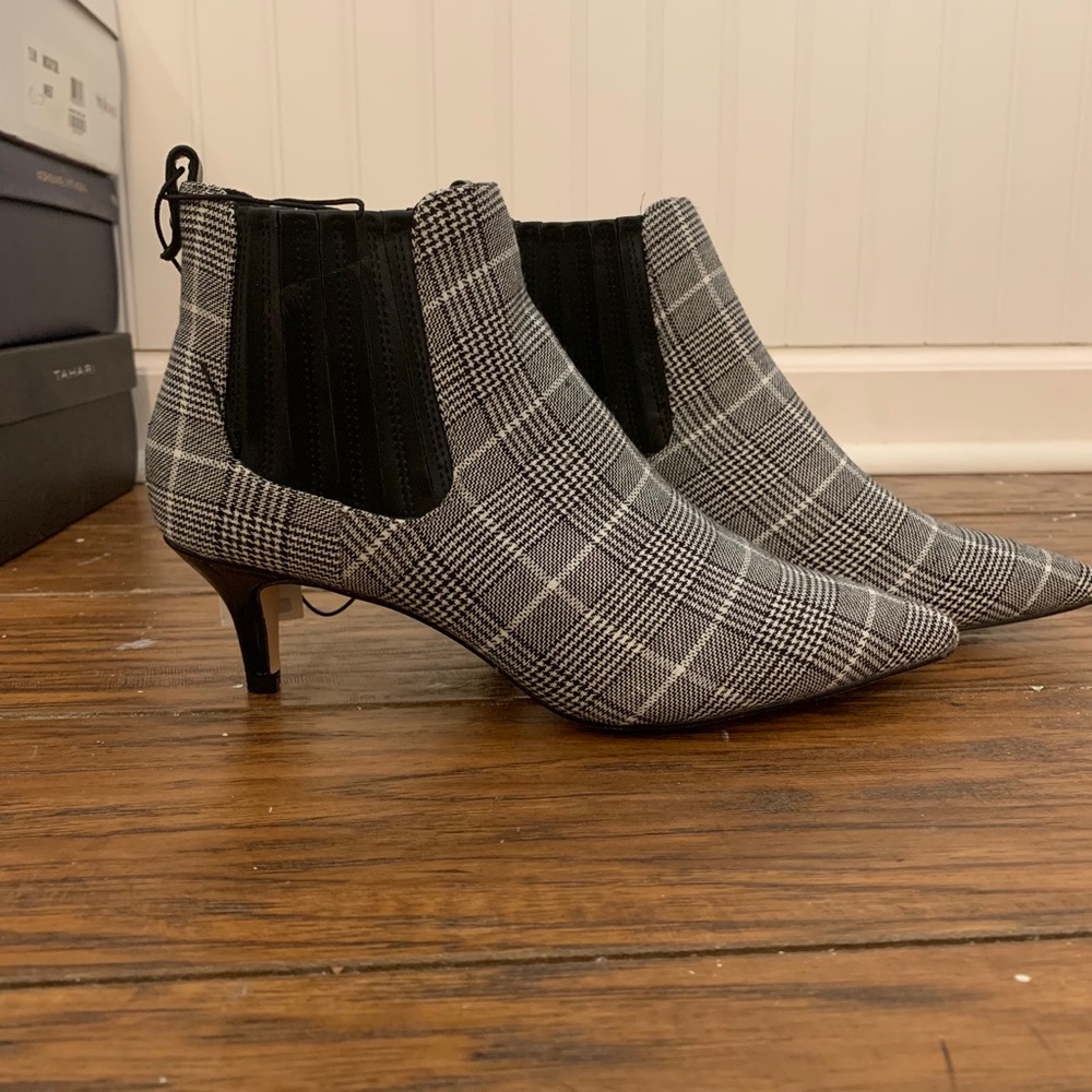 New York and Co Booties
